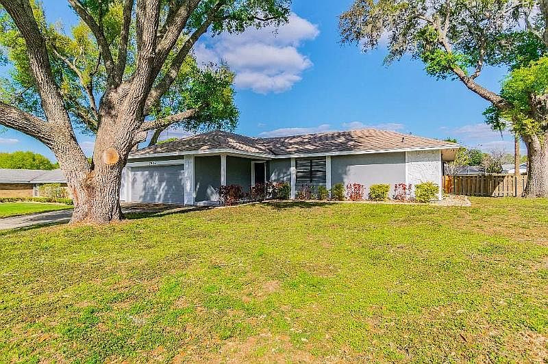 1st image of 7925 Magnolia Ln