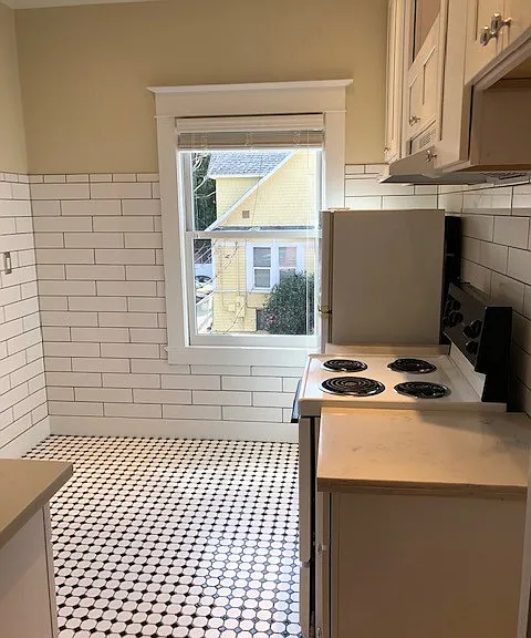810 NE Couch St — Photo 5