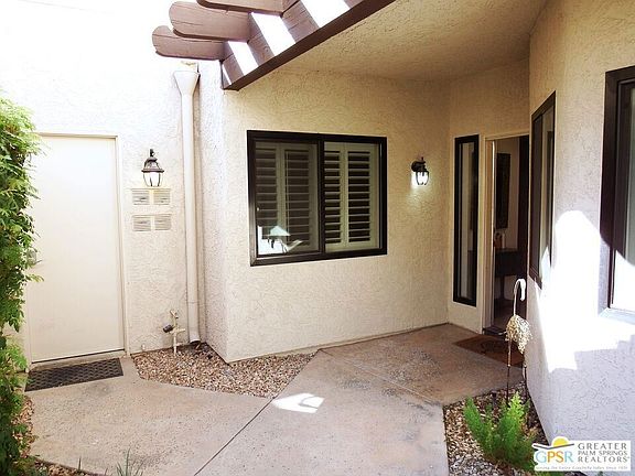 3rd image of 2345 S Cherokee Way Unit 148