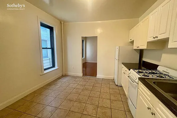 Rented by Sotheby's International Realty | media 9