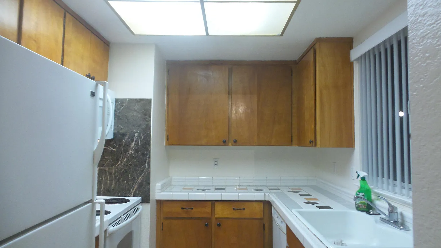 810 Chadwick Ln photo 1