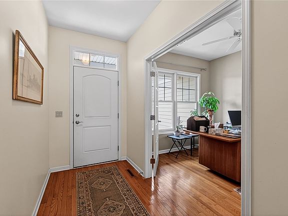 4th image of 271 Bretlyn Cir