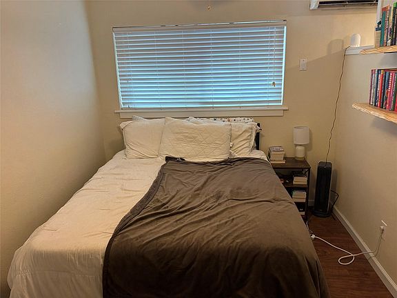 4th image of 304 E 33rd St APT 9