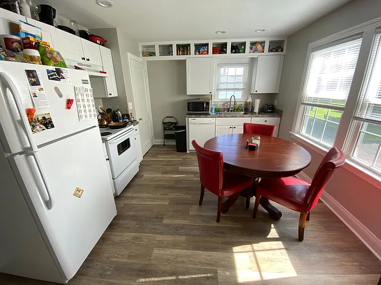 122 E Francis Ave — Photo 13