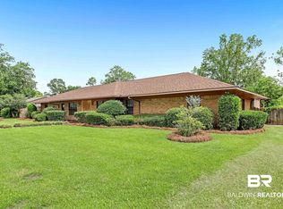 610 E Walker Ave, Foley, AL 36535