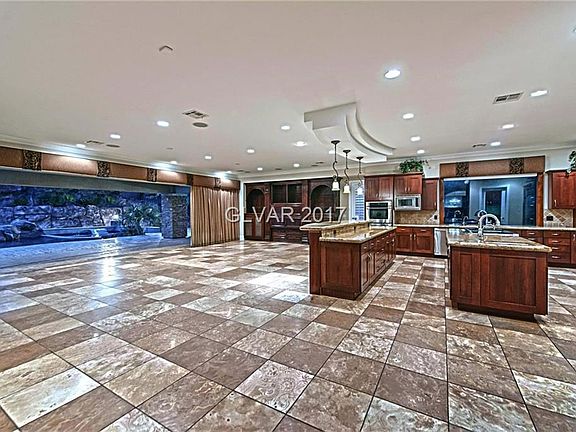 4th image of 32 Quiet Moon Ln