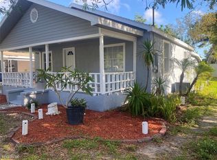 1110 NE 4th St, Mulberry, FL 33860