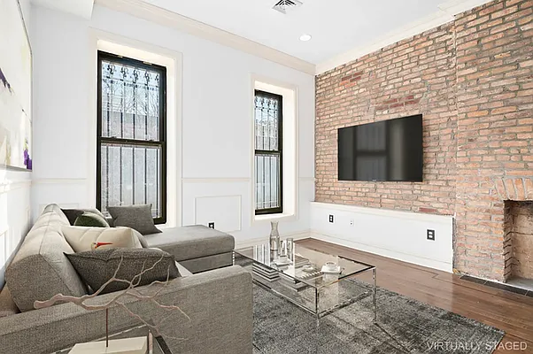 Rented by Freestone Property Group | media 7