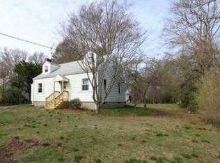 98 Sheephill Rd, Riverside, CT 06878