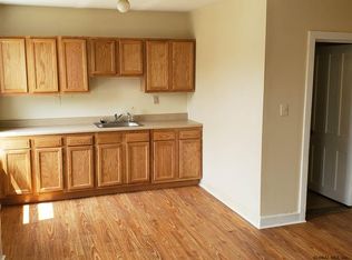 4 Cataract St, Cohoes, NY 12047