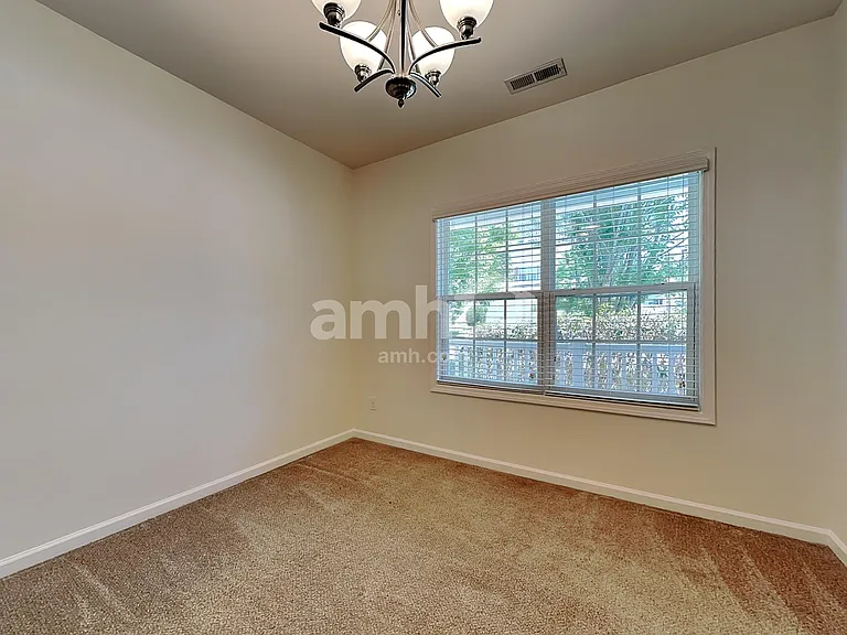 305 Switchback St — Photo 7