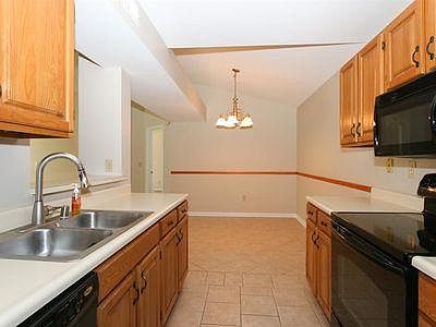 4th image of 535 Cloverfield Ln APT 302