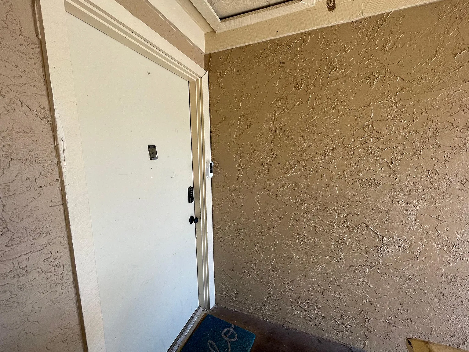 3 bed, 1094 sqft, $1,950 — Photo 3