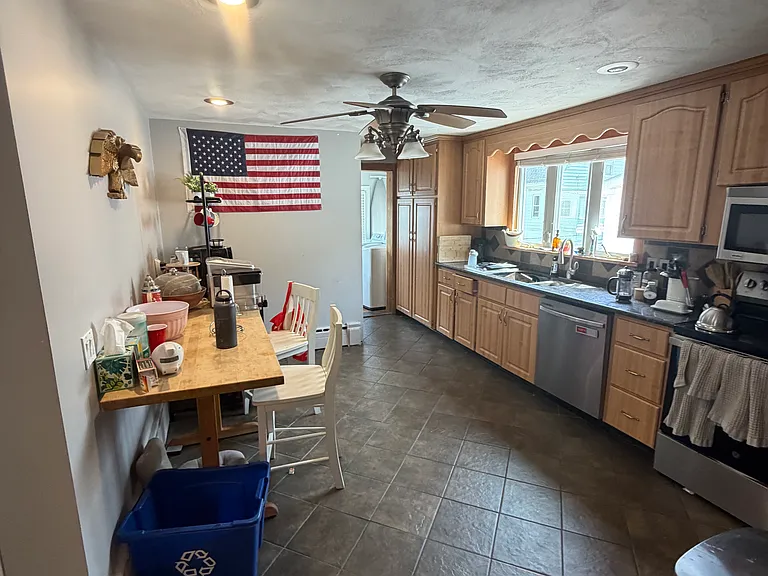 27-29 Minnesota Ave #2 — Photo 15