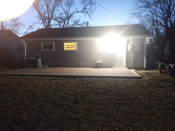 3rd image of 15133 N Honore Ave