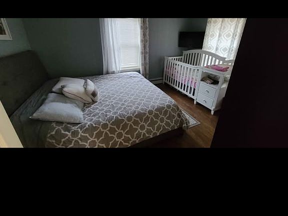 4th image of 19 Hartford St