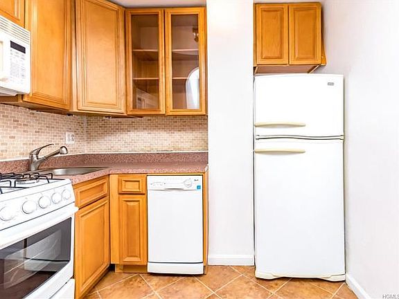 2nd image of 5730 Mosholu Ave APT 2D