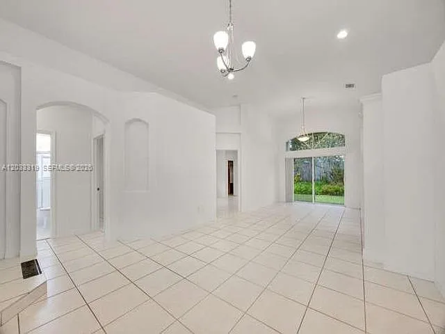 18322 SW 94th Ct — Photo 15