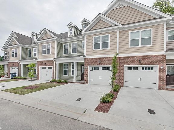 3rd image of 1004 Parish Turn Ct