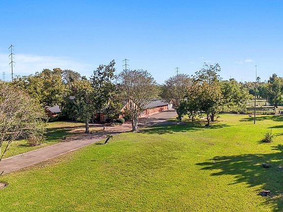 3rd image of 11318 Wallisville Rd