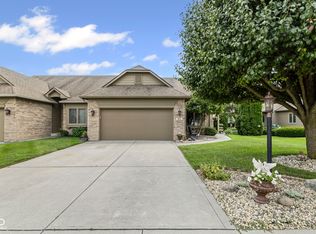 669 Stonemill Dr, Greenwood, IN