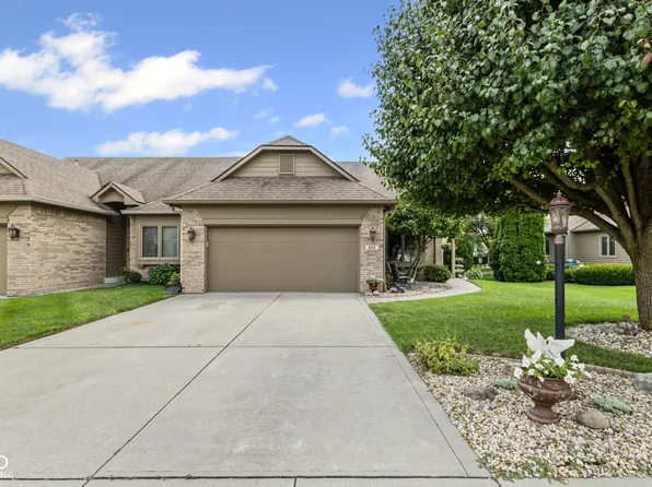 669 Stonemill Dr, Greenwood, IN 46143