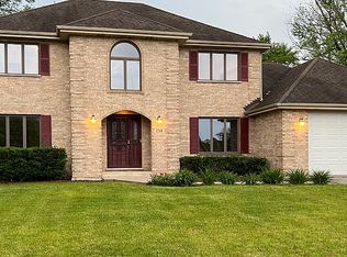 258 Cove Dr, Flossmoor, IL