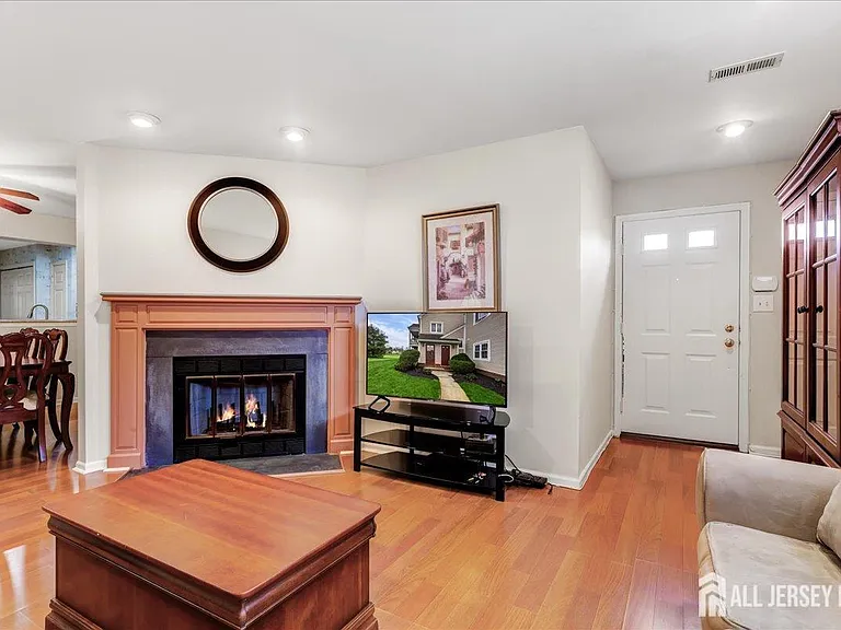 38 Rutland Ln #C — Photo 7