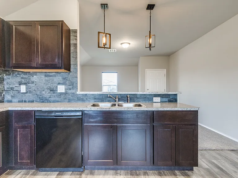 626 Audrey Dr — Photo 40