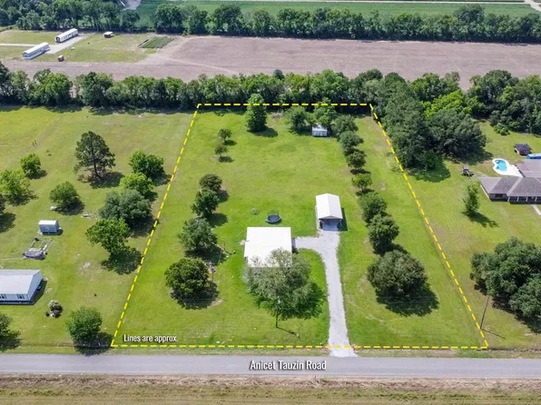 310 Anicet Tauzin Rd, Arnaudville, LA 70512