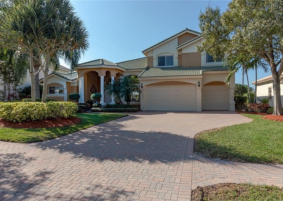 1st image of 4538 SW Long Bay Dr