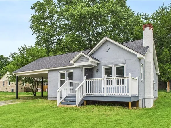 3885 Leo St, Winston Salem, NC 27105