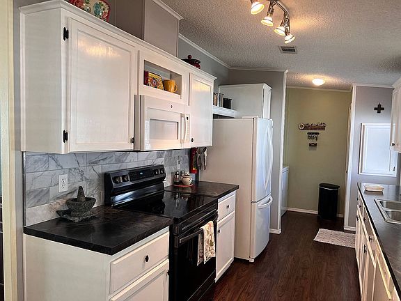 4th image of 1581 Venice Ct