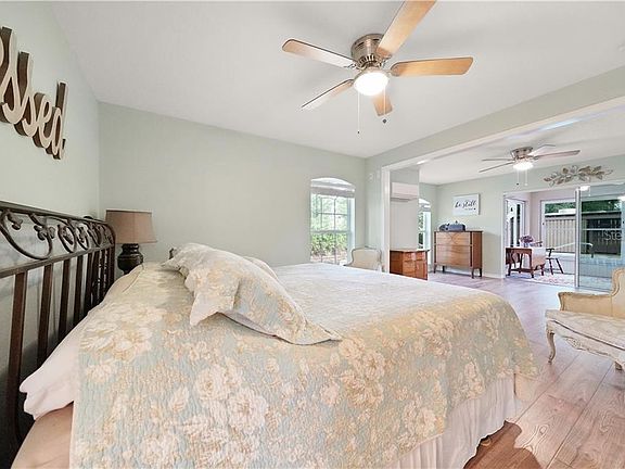 4th image of 1562 Nora Ln