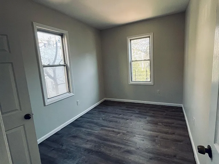 182 Bergen Ave #1 — Photo 7