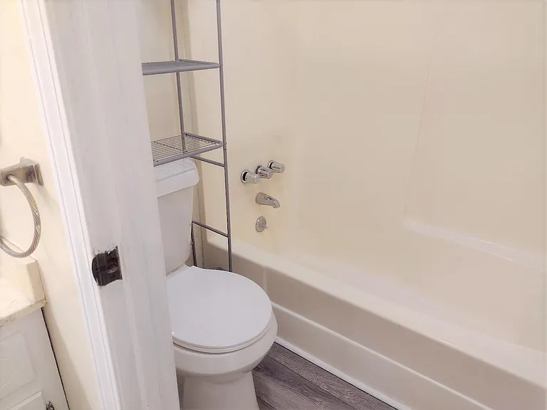 510 E Ponce De Leon Ave #I — Photo 11