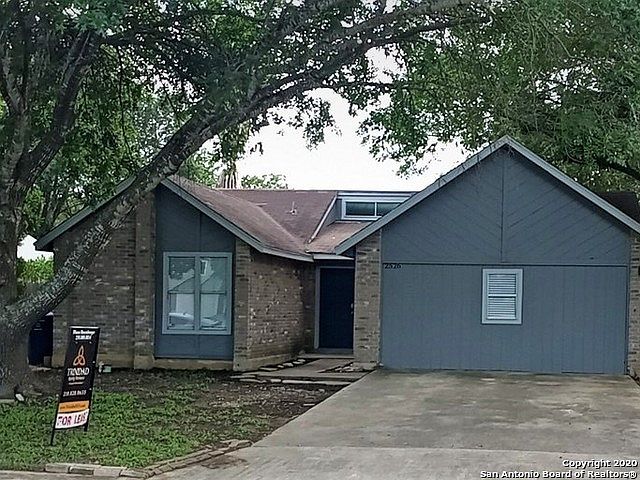 1st image of 2526 Moss Bluff St