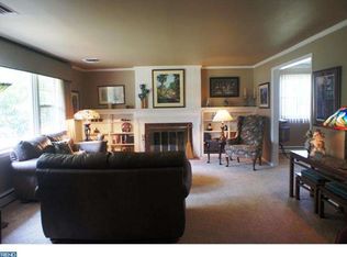 328 Saint Johns Cir, Phoenixville, PA 19460