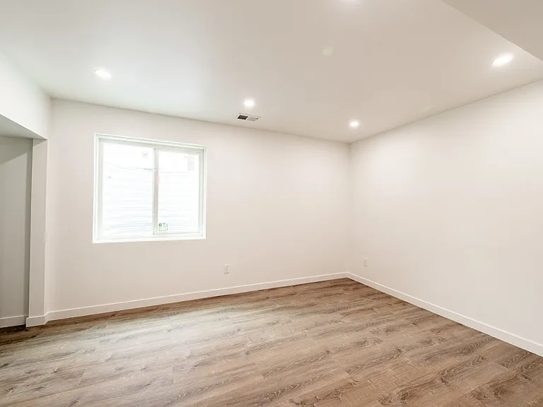 519 N Gould St — Photo 17