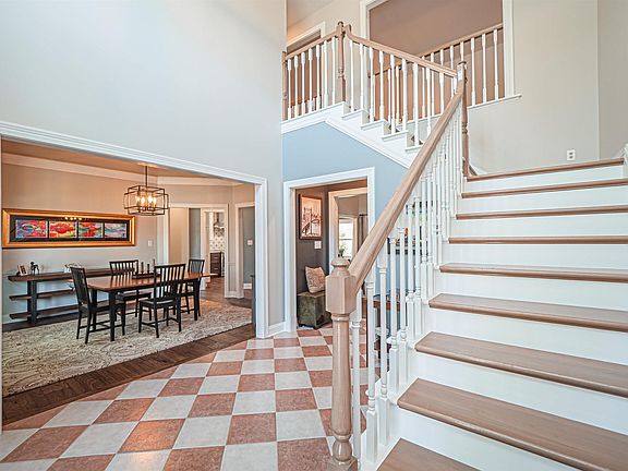 4th image of 18941 Braeburn Dr