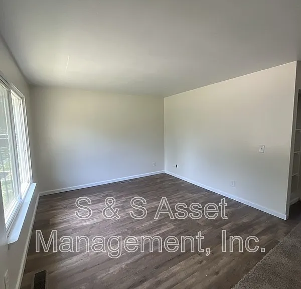 3324 Danbury Crossroad St — Photo 7