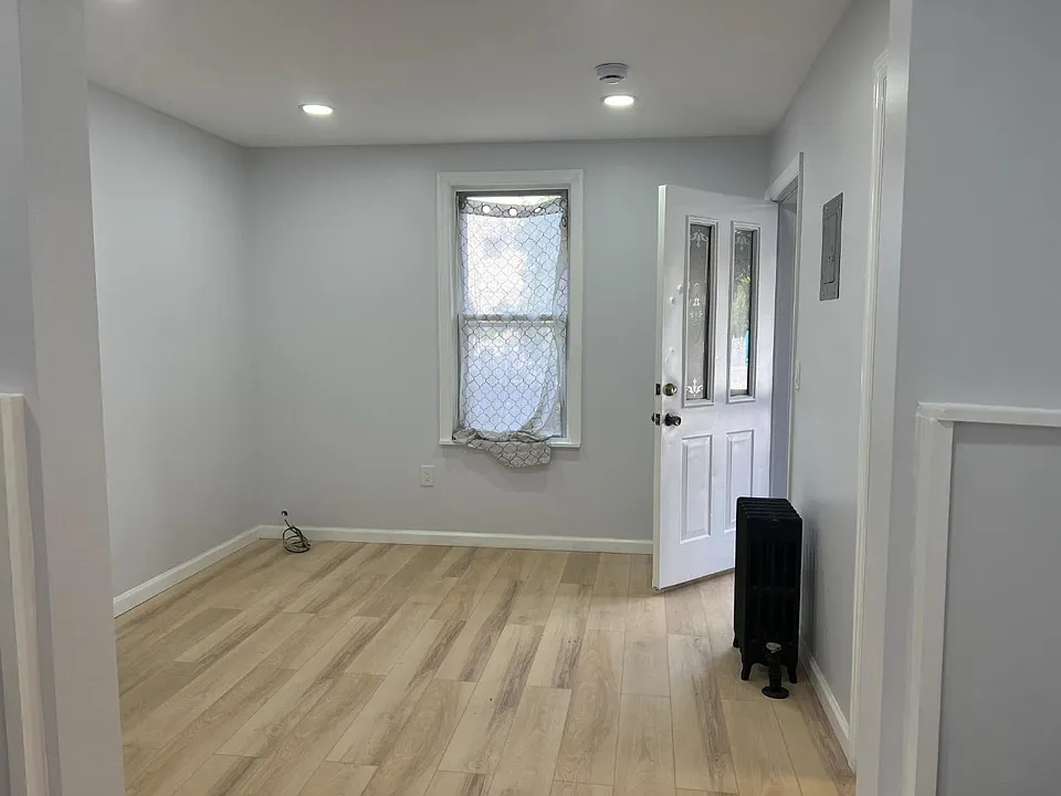273 Maple Ave #1