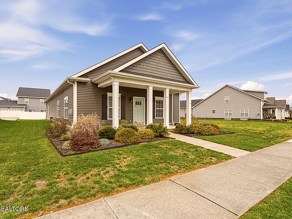 2nd image of 141 Hardinberry St