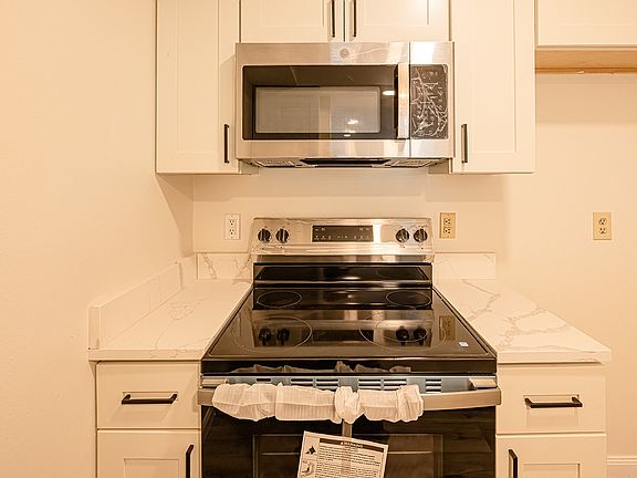 2nd image of 2652 Falcons Way