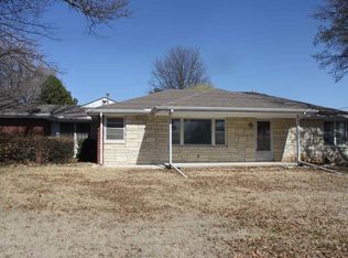 1900 E 19th Ave, Winfield, KS 67156