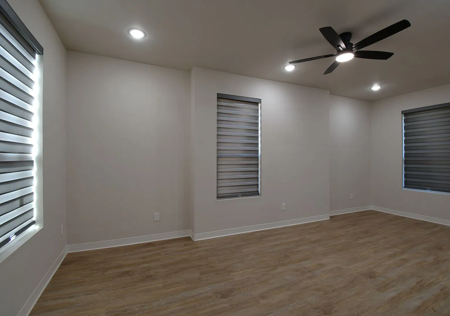 Avaialble Now Be the First- 2 Bedroom, 2.5 Bathroom Duplex! — Photo 3