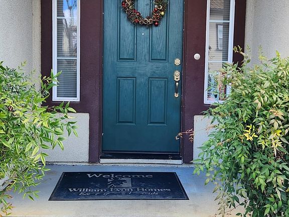 2nd image of 8271 Crystal Walk Cir