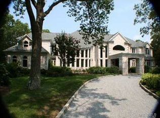 14 N Ridge Rd, Setauket, NY 11733
