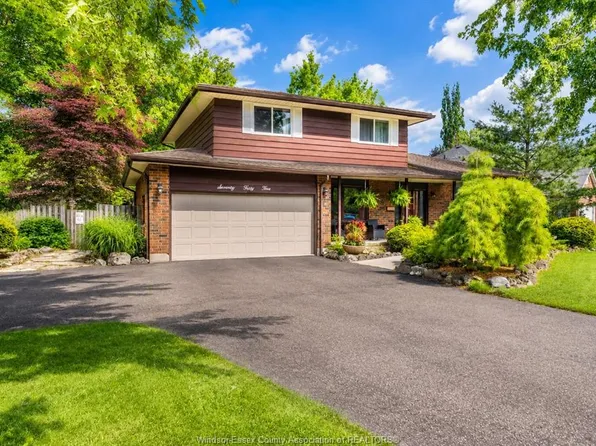 7045 Matchette Rd, Lasalle, ON N9J 2S1