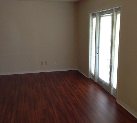 3rd image of 107 Seahorse Dr SE #D